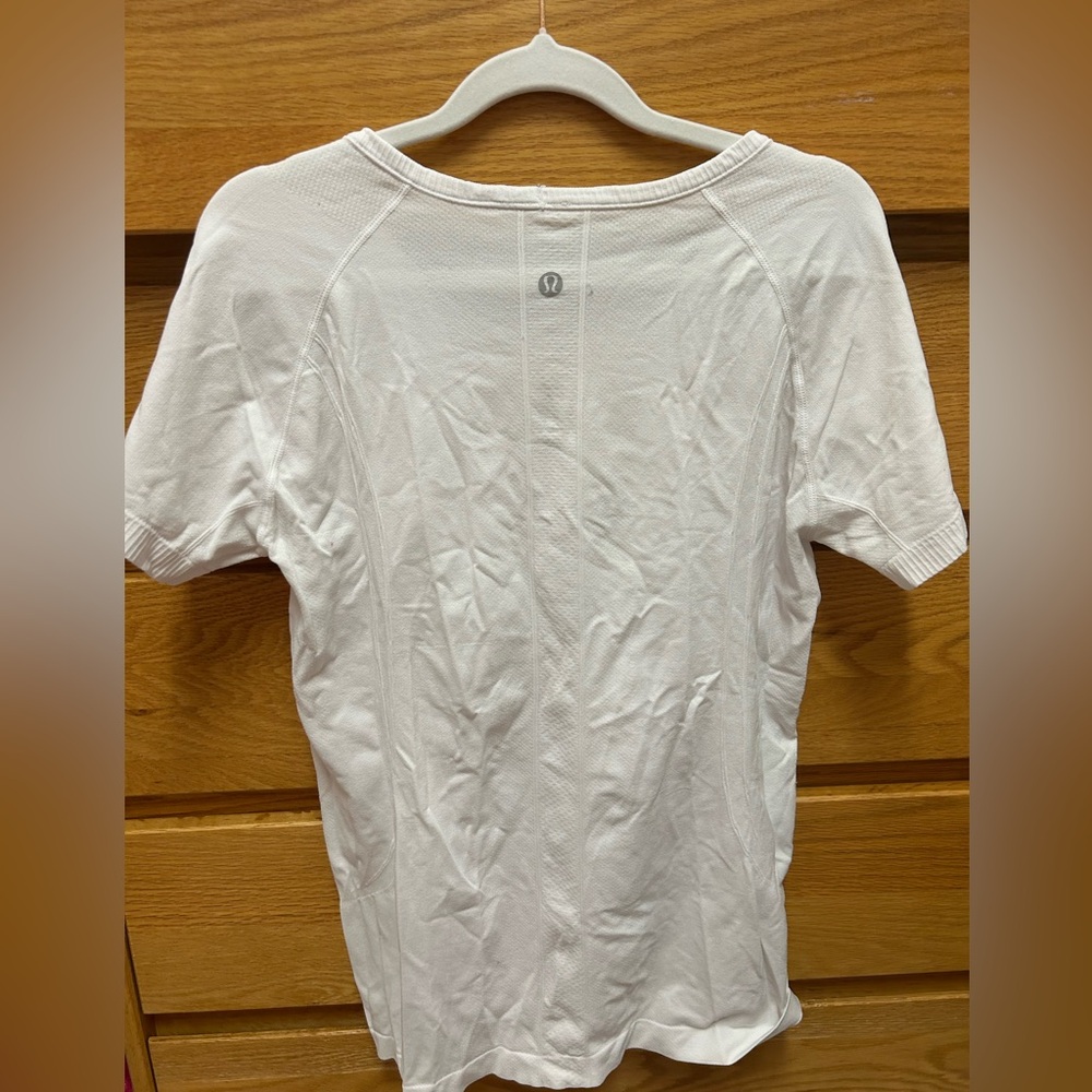 Lululemon white top
